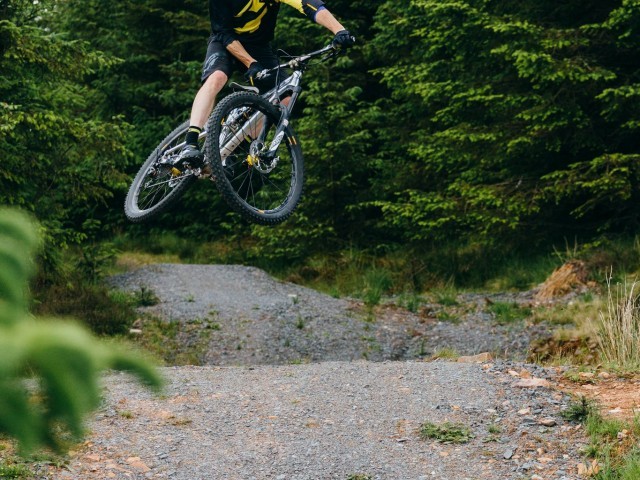 How To Jumps Mountain Bike Technique Skills Free Mountain Bike Magazine Imb