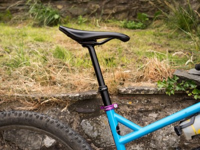 mountain bike with dropper post