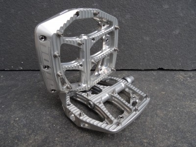 silver flat pedals