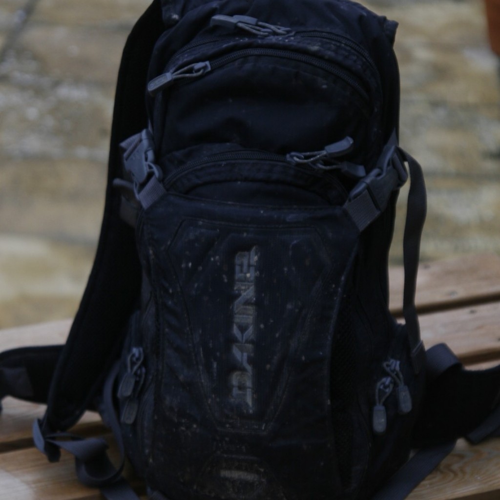 dakine nomad hydration pack