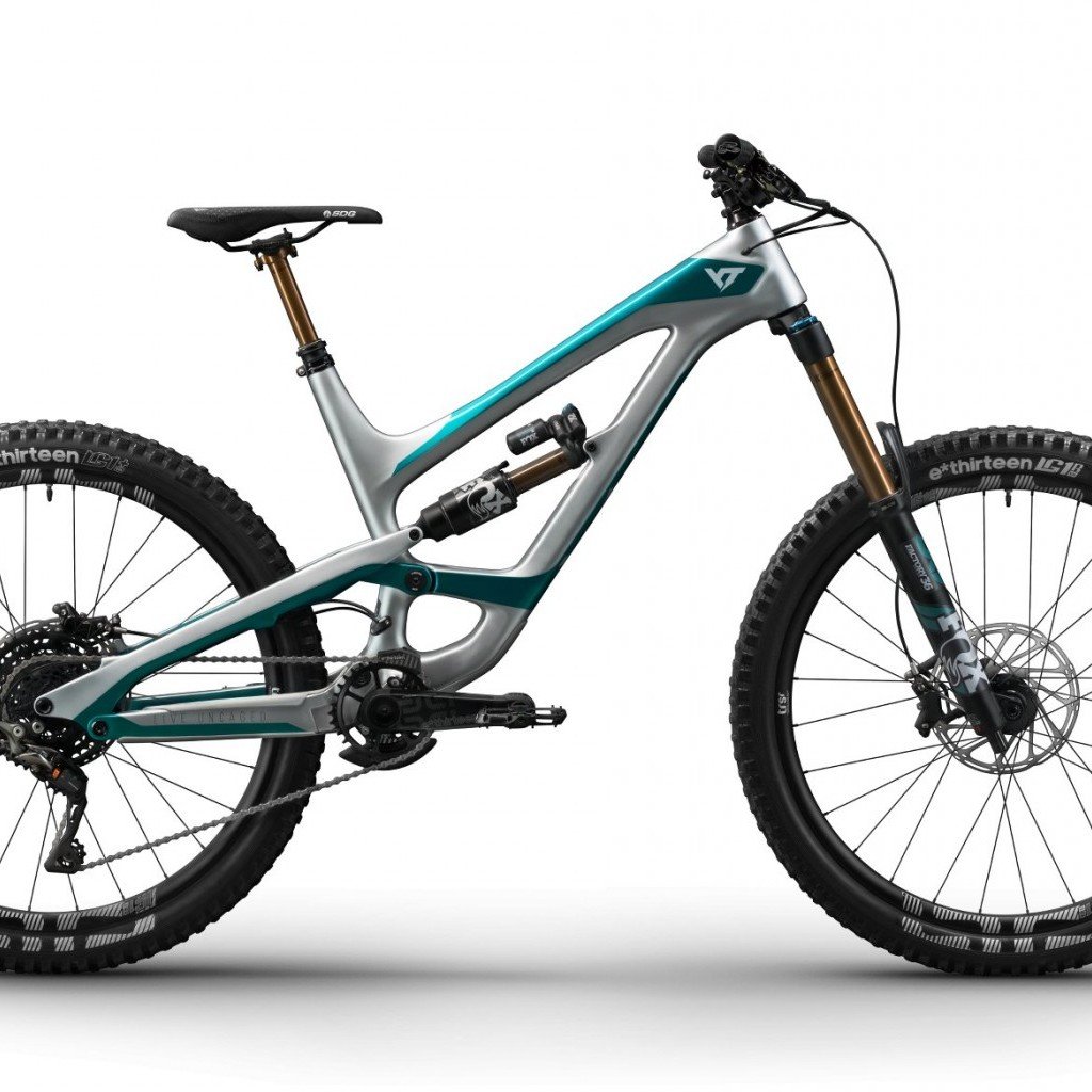 2019 yt capra cf pro race