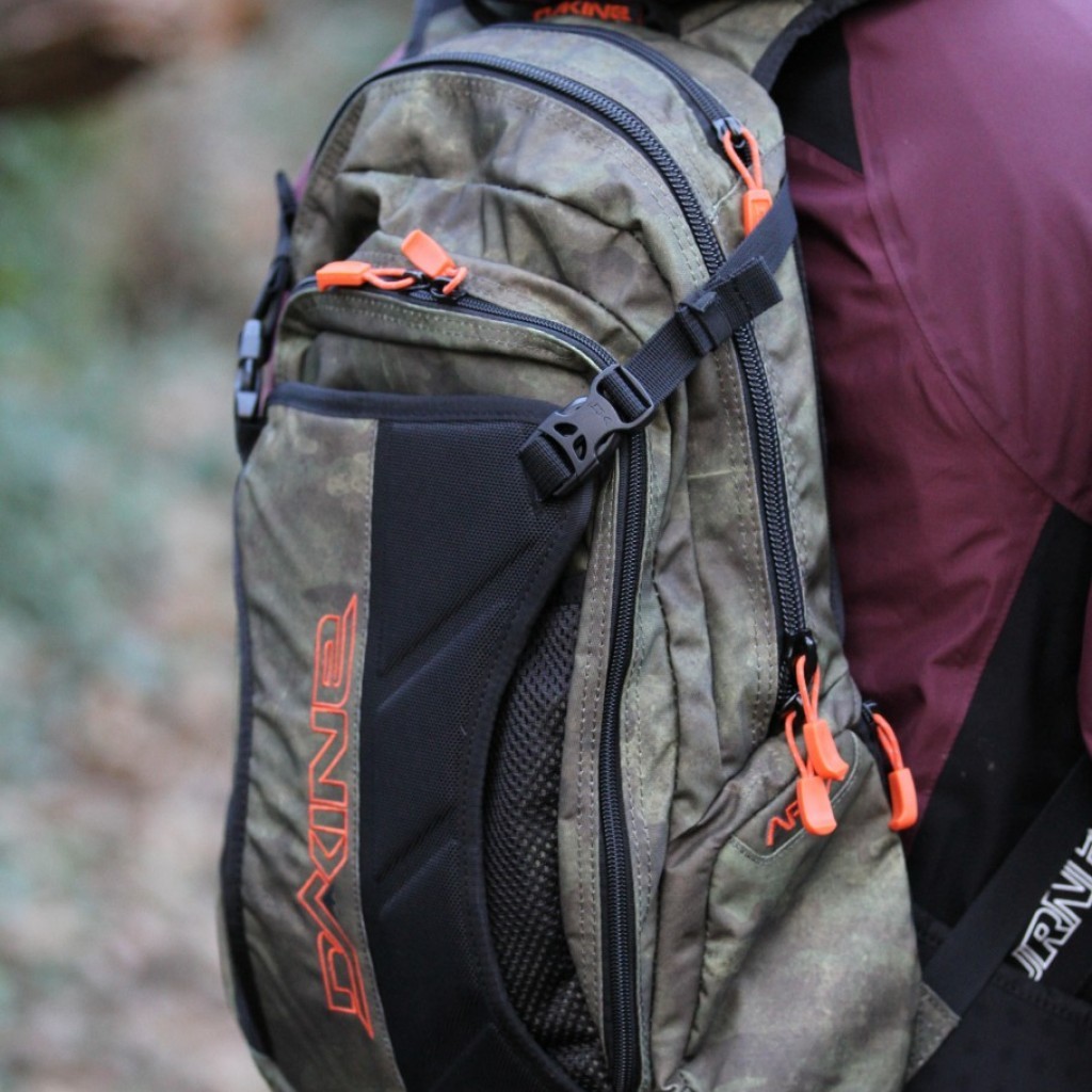 dakine apex 26l